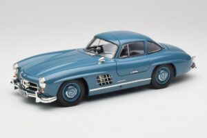 Mercedes 300 SL W198 Svetlo Moder Minichamps 1:18 180039007 Kovina