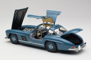 Mercedes 300 SL W198 Svetlo Moder Minichamps 1:18 180039007 Kovina – slika 5 od 8