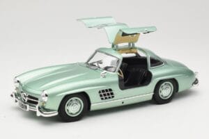 Mercedes 300 SL W198 Gullwing Light Green Metallic Minichamps 1:18 110037221 Kovina – slika 2 od 8