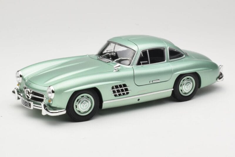 Mercedes 300 SL W198 Gullwing Light Green Metallic Minichamps 1:18 110037221 Kovina
