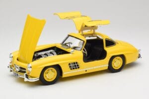 Mercedes 300 SL W198 Svetlo Rumen Minichamps 1:18 180039009 Kovina – slika 2 od 8
