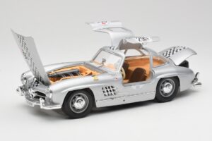 Mercedes 300 SL W198 #295 1954 Bburago 1:18 32813 Kovina – slika 2 od 8