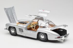 Mercedes 300 SL W198 #295 1954 Bburago 1:18 32813 Kovina – slika 5 od 8