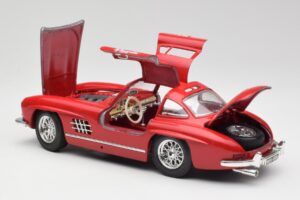 Mercedes 300 SL W198 Red Metallic Bburago 1:18 3013-M1 Kovina – slika 5 od 8