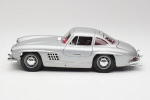 Mercedes 300 SL W198 Gullwing Silver Siv Bburago 1:18 3513 Kovina – slika 5 od 8