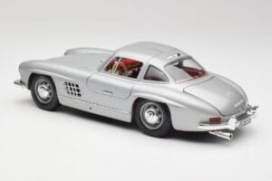 Mercedes 300 SL W198 Gullwing Silver Siv Bburago 1:18 3513 Kovina – slika 7 od 8
