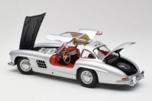 Mercedes 300 SL W198 Gullwing Srebrna Metalik Minichamps 1:18 B66040379 Kovina – slika 5 od 8