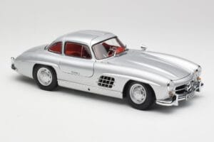 Mercedes 300 SL W198 Gullwing Srebrna Metalik Minichamps 1:18 B66040379 Kovina – slika 6 od 8