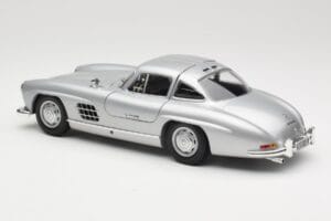 Mercedes 300 SL W198 Gullwing Srebrna Minichamps 1:18 110037210 Kovina – slika 7 od 8