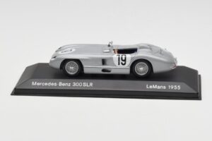 Mercedes 300 SLR #19 J.M. Fangio / S. Moss 24 Hours of Le Mans 1955 Minichamps 1:43 B66040253 Kovina