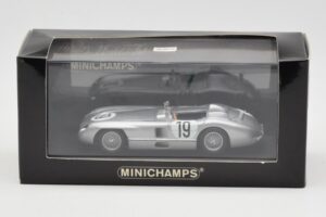Mercedes 300 SLR #19 P. Levegh / J. Fitch 24 Hours of Le Mans 1955 Minichamps 1:43 432553000 Kovina – slika 4 od 4