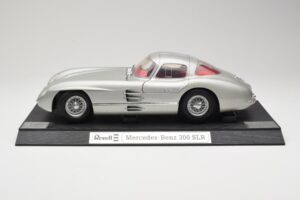 Mercedes 300 SLR Srebrna Revell 1:12 08851 Kovina – slika 4 od 8