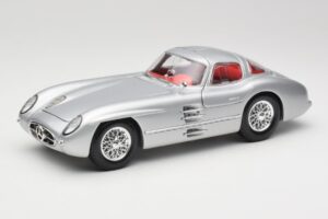 Mercedes 300 SLR Uhlenhaut Coupe Srebrn Maisto 1:18 36898 Kovina
