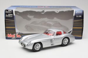 Mercedes 300 SLR Uhlenhaut Coupe Srebrn Maisto 1:18 36898 Kovina – slika 8 od 8