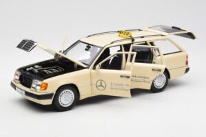 Mercedes 300D S124 T-Model Svetlo Slonokoščena Taxi Dealer Edition Norev 1:18 B66040702 Kovina – slika 2 od 8