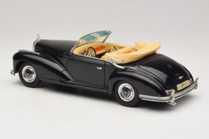Mercedes 300S Črna Maisto 1:18 52116-P1 Kovina – slika 7 od 8