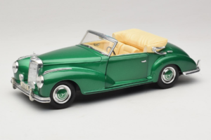 Mercedes 300S Cabriolet Green Metallic Maisto 1:18 52116 Kovina
