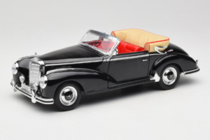 Mercedes 300S W188 Roadster Črna Welly 1:18 801-3271398 Kovina