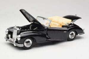 Mercedes 300SC W188 Obsidian Črna Maisto 1:18 806B Kovina – slika 2 od 8