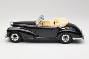 Mercedes 300SC W188 Obsidian Črna Maisto 1:18 806B Kovina – slika 4 od 8