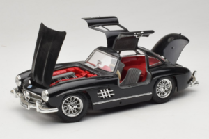 Mercedes 300SL Črn Bburago 1:18 3015-M3 Kovina – slika 2 od 8