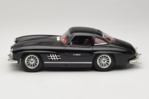 Mercedes 300SL Črn Bburago 1:18 3015-M3 Kovina – slika 4 od 8