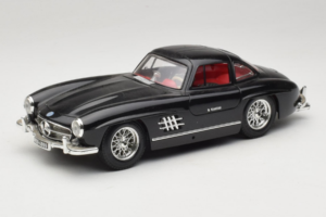 Mercedes 300SL Črn Bburago 1:18 3015-M3 Kovina