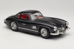 Mercedes 300SL Črn Bburago 1:18 3015-M3 Kovina – slika 6 od 8