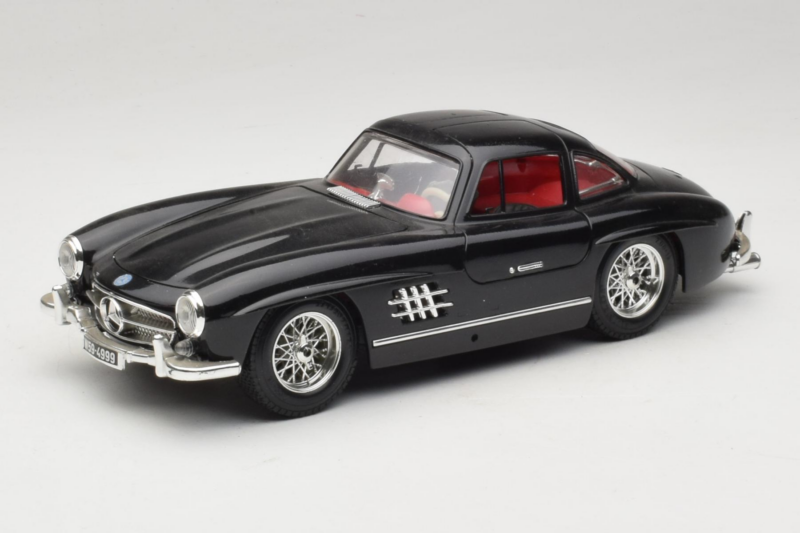 Mercedes 300SL Črn Bburago 1:18 3015-M3 Kovina