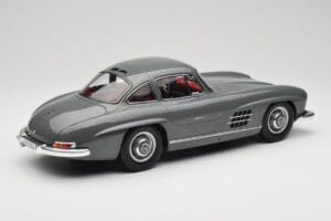 Mercedes 300SL W198 Gullwing Graphite Grey Norev 1:12 123852 Kovina – slika 2 od 6