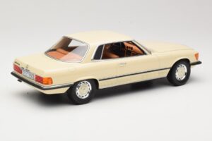 Mercedes 350 SLC C107 Bel Cult Models 1:18 CML049-1 Kovina – slika 2 od 6