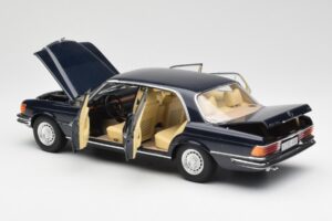 Mercedes 450 SEL 6.9 W116 Temnomodra Revell 1:18 8956 Kovina – slika 5 od 8