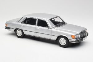 Mercedes 450 SEL 6.9 W116 Srebrna Revell 1:18 8955 Kovina – slika 6 od 8