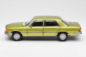 Mercedes 450 SEL W116 Citrus Zelen Dealer Edition Norev 1:18 B66040683 Kovina – slika 4 od 8