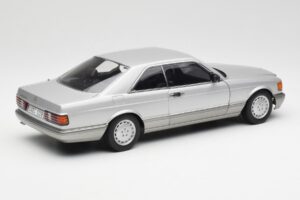 Mercedes 500 SEC C126 Srebrn AUTOart 1:18 76212 Kovina – slika 3 od 8