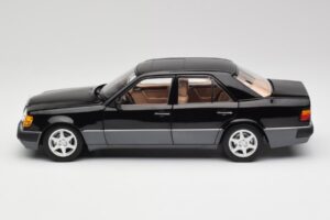 Mercedes 500E W124 Črn Omejena Serija Norev 1:18 183949 Kovina – slika 4 od 12
