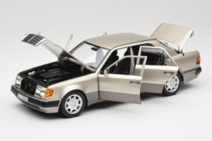 Mercedes 500E W124 Smoke Silver Prodajalska Izdaja Norev 1:18 B66040724 Kovina – slika 2 od 8