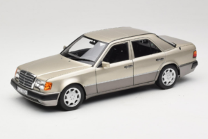 Mercedes 500E W124 Smoke Silver Prodajalska Izdaja Norev 1:18 B66040724 Kovina