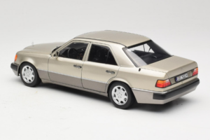 Mercedes 500E W124 Smoke Silver Prodajalska Izdaja Norev 1:18 B66040724 Kovina – slika 7 od 8