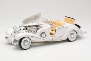 Mercedes 500K Special Roadster Bel Premiere Edition Maisto 1:18 536055 Kovina – slika 2 od 8