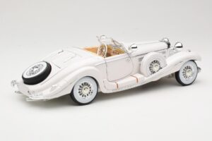 Mercedes 500K Special Roadster Bel Premiere Edition Maisto 1:18 536055 Kovina – slika 3 od 8