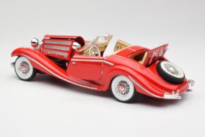 Mercedes 500K Special Roadster Rdeč Maisto 1:18 56058 Kovina – slika 5 od 8