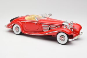 Mercedes 500K Special Roadster Rdeč Maisto 1:18 56058 Kovina – slika 6 od 8