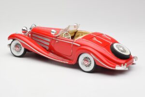 Mercedes 500K Special Roadster Rdeč Maisto 1:18 56058 Kovina – slika 7 od 8