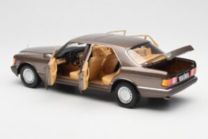 Mercedes 560 SEL W126 Impala Rjav Dealer Edition Norev 1:18 B66040646 Kovina – slika 5 od 8