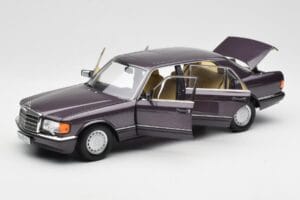 Mercedes 560 SEL W126 Vijolična Metallic Norev 1:18 183544 Kovina – slika 2 od 8