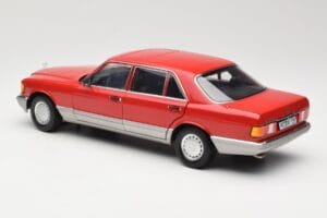 Mercedes 560 SEL W126 Rdeč Norev 1:18 183463 Kovina – slika 7 od 8