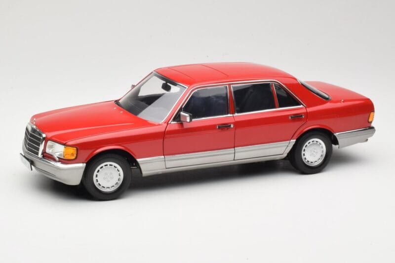 Mercedes 560 SEL W126 Rdeč Norev 1:18 183463 Kovina
