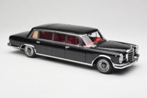 Mercedes 600 Pullman W100 Črn NZG 1:18 1071/50 Kovina – slika 6 od 8
