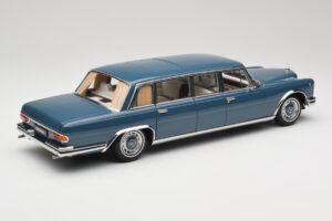 Mercedes 600 Pullman W100 Modra NZG 1:18 B66040707 Kovina – slika 3 od 8